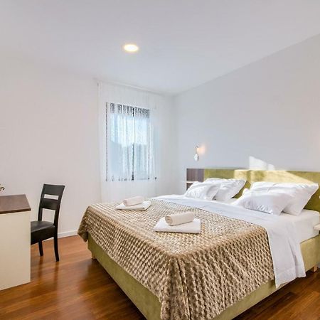 Rooms K&T Sea Side Luxury Πούλα Εξωτερικό φωτογραφία