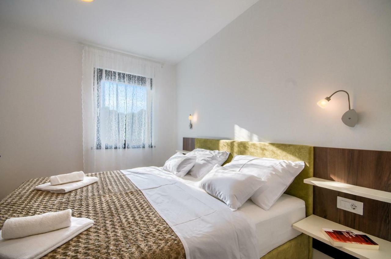 Rooms K&T Sea Side Luxury Πούλα Εξωτερικό φωτογραφία