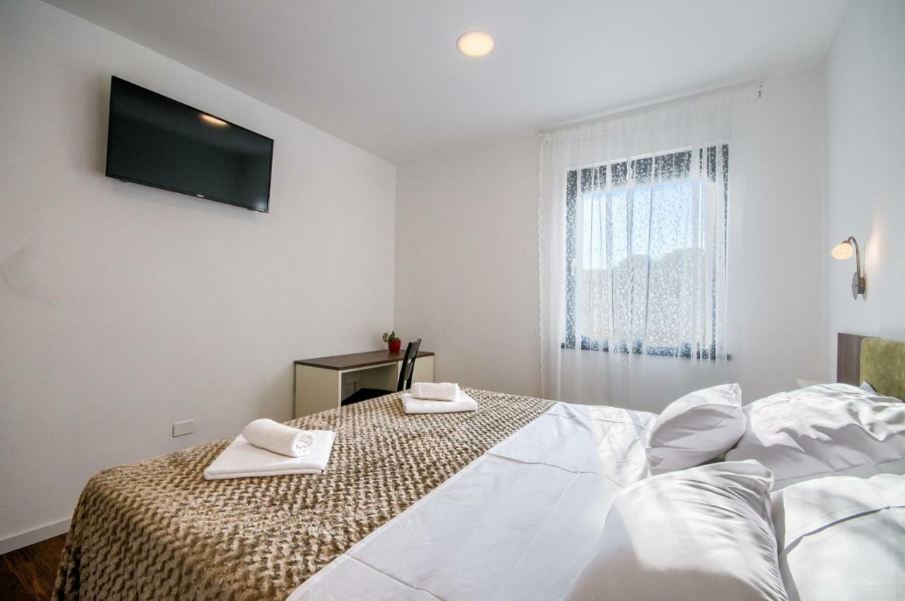 Rooms K&T Sea Side Luxury Πούλα Εξωτερικό φωτογραφία