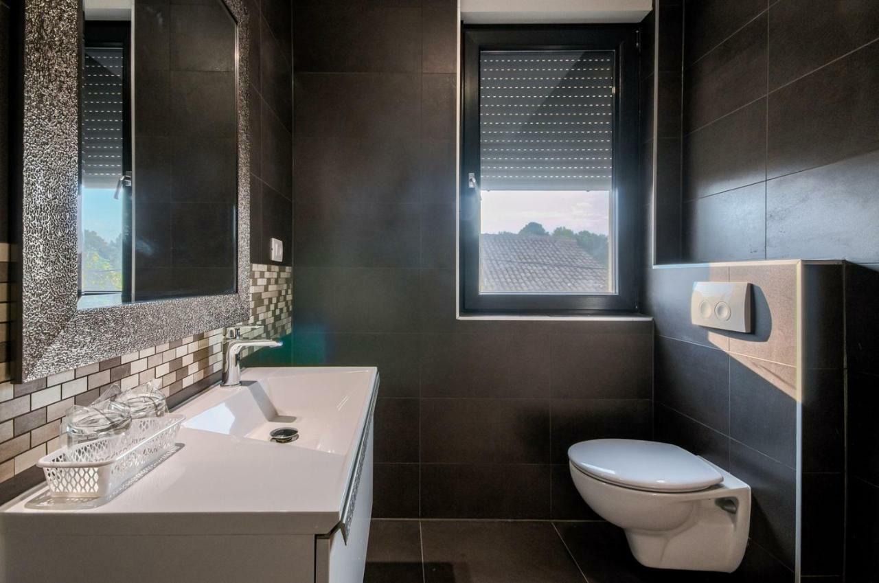 Rooms K&T Sea Side Luxury Πούλα Εξωτερικό φωτογραφία